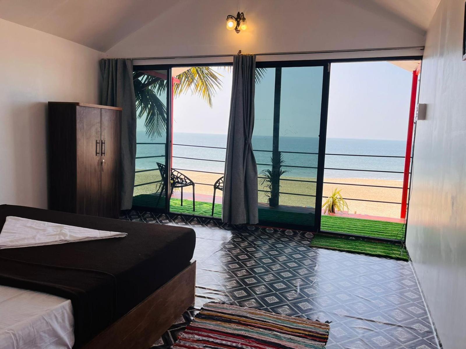 Casa Fiesta Sea Front Beach Huts Patnem Beach Zewnętrze zdjęcie